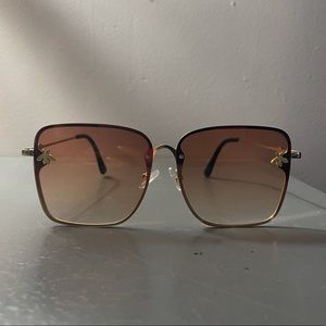 Sunglasses with bees